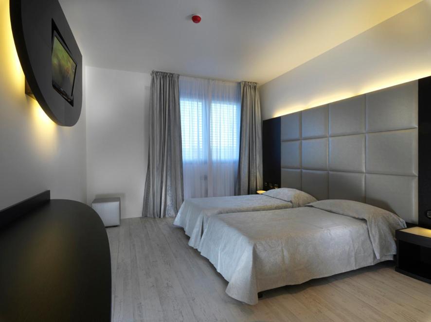 Blu9 Hotel Novedrate Kamer foto