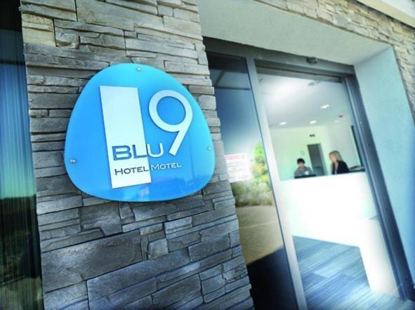 Blu9 Hotel Novedrate Buitenkant foto